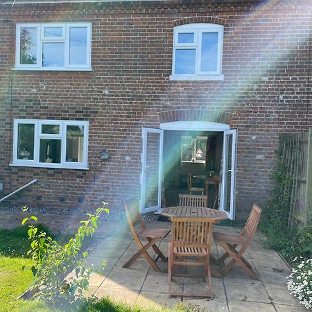 Betty'S Cottage - Traditional Norfolk Farm Cottage Swafield Exterior photo