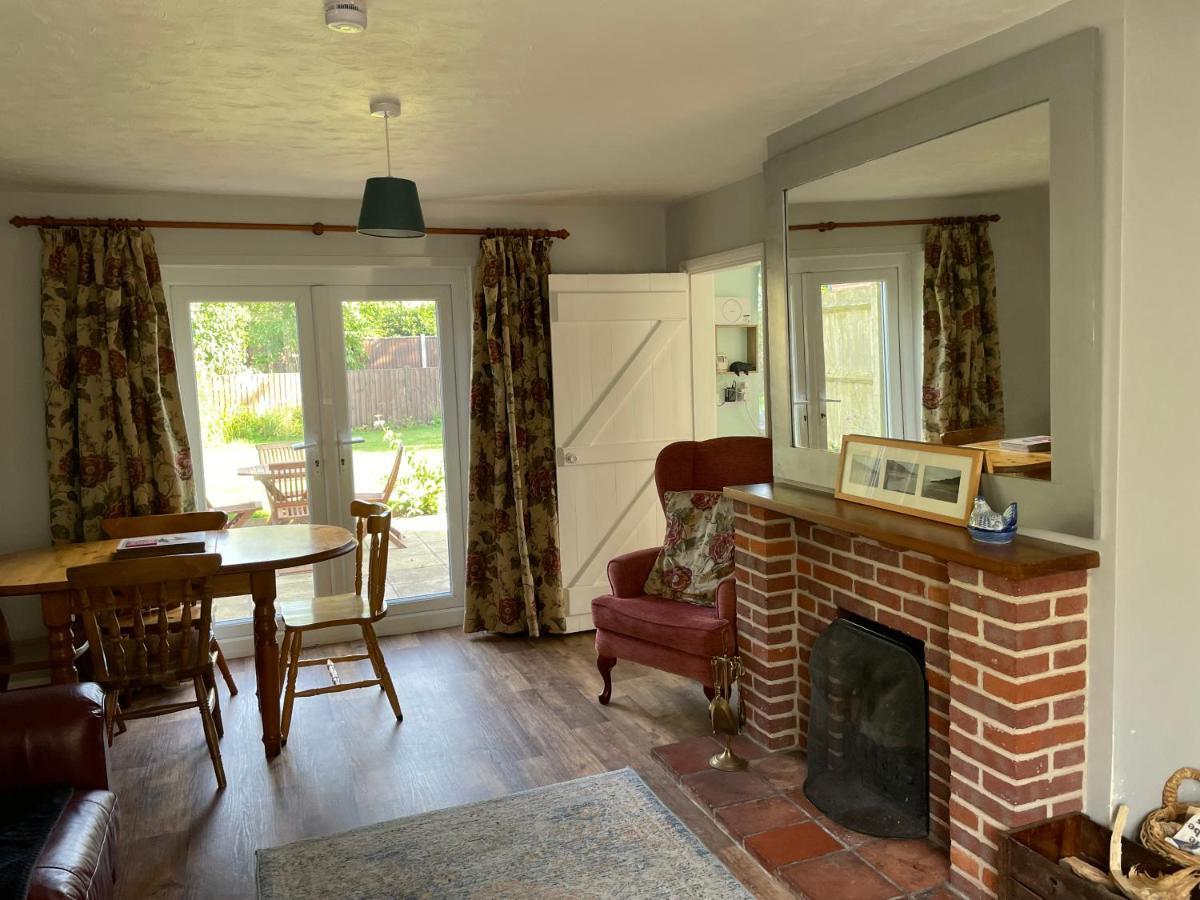 Betty'S Cottage - Traditional Norfolk Farm Cottage Swafield Exterior photo
